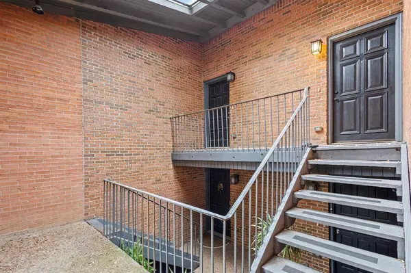 526 E Avenue J #D, Grand Prairie, TX 75050