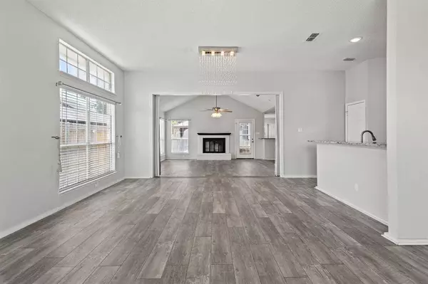 1604 Barclay Drive, Arlington, TX 76018