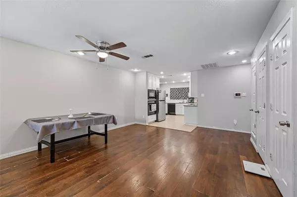 2903 E Mitchell Street, Arlington, TX 76010