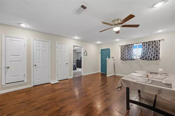 2903 E Mitchell Street, Arlington, TX 76010