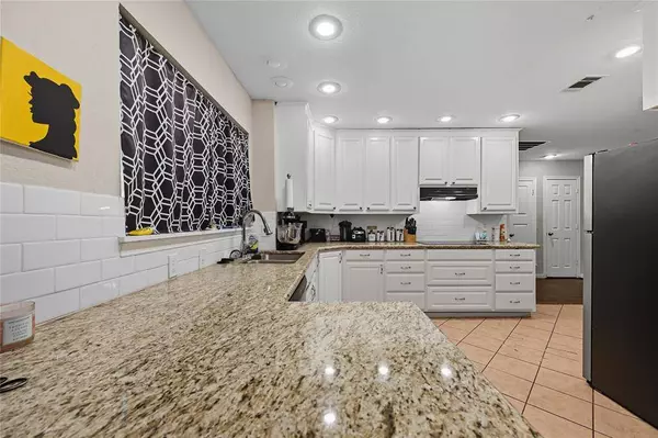 2903 E Mitchell Street, Arlington, TX 76010