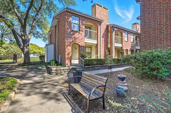 3205 Donnelly Circle #201, Fort Worth, TX 76107