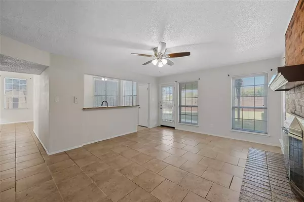 4327 Metronome Drive, Grand Prairie, TX 75052