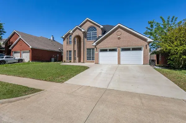 6722 Tabor Drive, Arlington, TX 76002