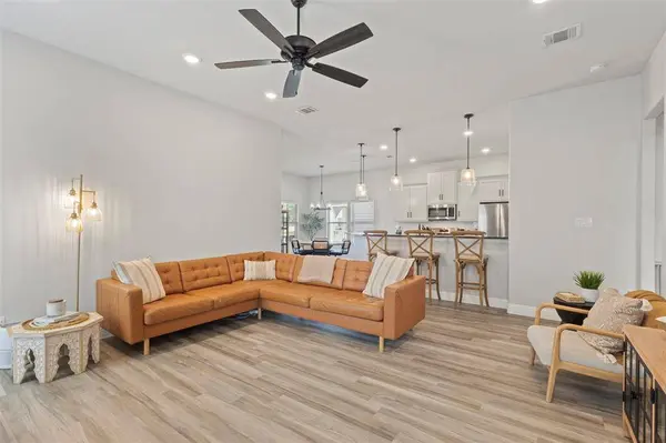 616 Charlotte Lane, Burleson, TX 76028