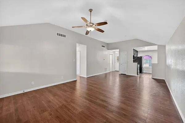 1419 Woodfern Drive, Arlington, TX 76018