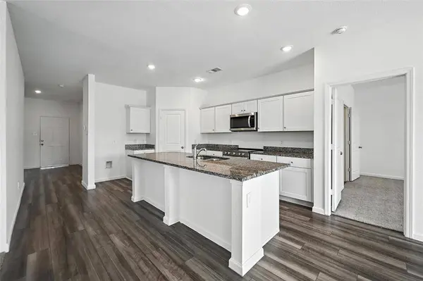 1637 Escondido Drive, Fort Worth, TX 76052