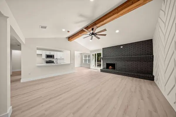 3409 Buckingham Drive, Arlington, TX 76015