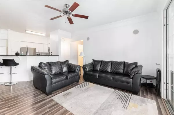 6412 QUEENS BOROUGH AVE #215, Orlando, FL 32835