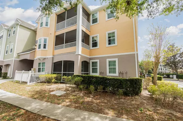 6412 QUEENS BOROUGH AVE #215, Orlando, FL 32835