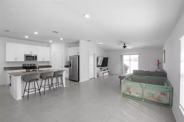 660 SILVER PALM DR, Haines City, FL 33844