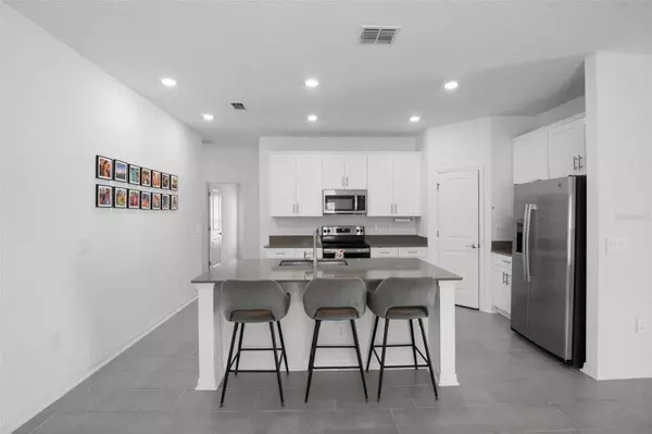 660 SILVER PALM DR, Haines City, FL 33844