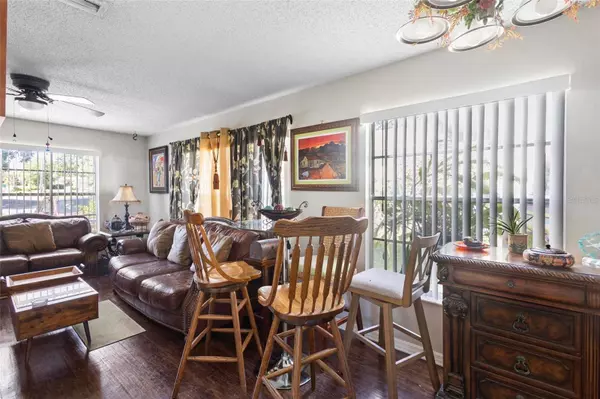 1201 E 5TH AVE, Mount Dora, FL 32757