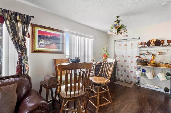 1201 E 5TH AVE, Mount Dora, FL 32757