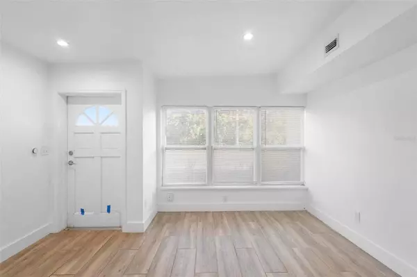 1239 VIRGINIA DR, Orlando, FL 32803