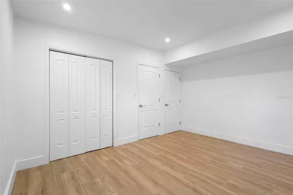 1239 VIRGINIA DR, Orlando, FL 32803