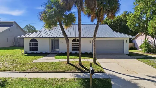 7958 GLEN ABBEY CIR, Orlando, FL 32819