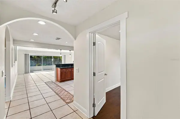 7958 GLEN ABBEY CIR, Orlando, FL 32819