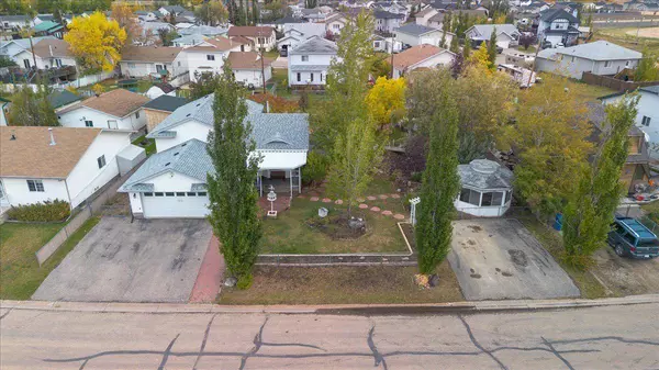 9524 93 AVE, Wembley, AB T0H 3S0