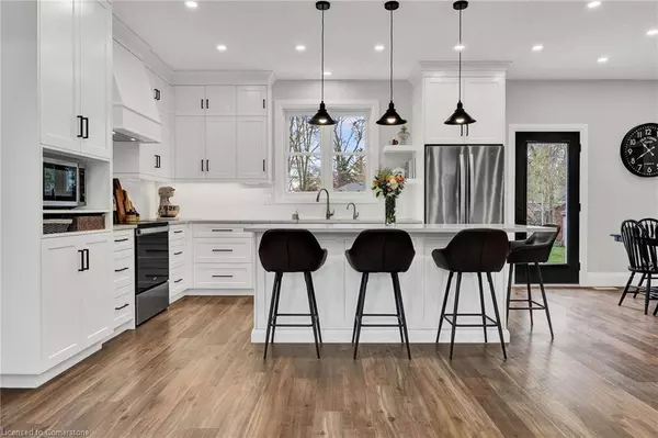 6987 Main Street Street, Millbank, ON N0K 1L0