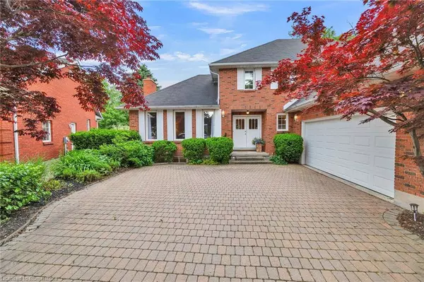 54 Burnt Ember Court, Kitchener, ON N2A 3X4