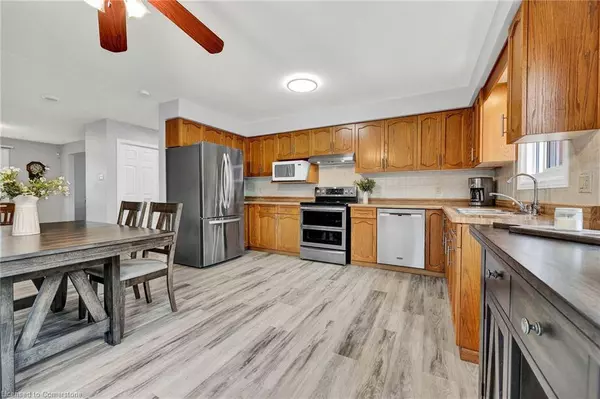 483 Northlake Drive, Waterloo, ON N2V 2A4