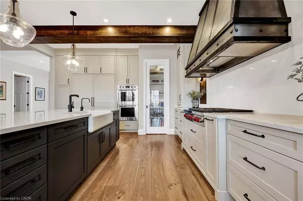 44 Pioneer Ridge Drive, Kitchener, ON N2P 0G6