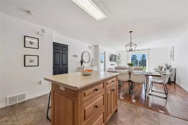 12 Caroline Street, Moorefield, ON N0G 2K0