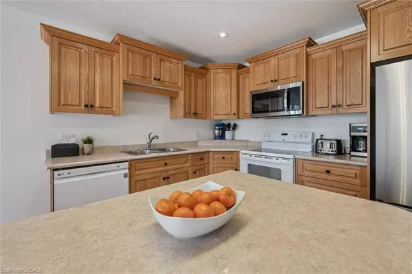 12 Caroline Street, Moorefield, ON N0G 2K0