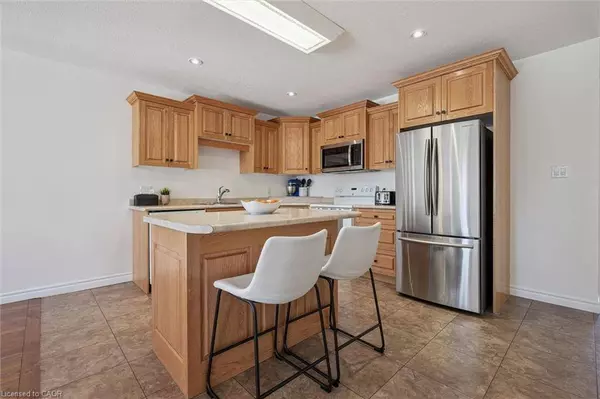 12 Caroline Street, Moorefield, ON N0G 2K0