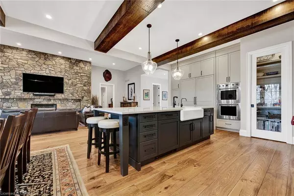 44 Pioneer Ridge Drive, Kitchener, ON N2P 0G6