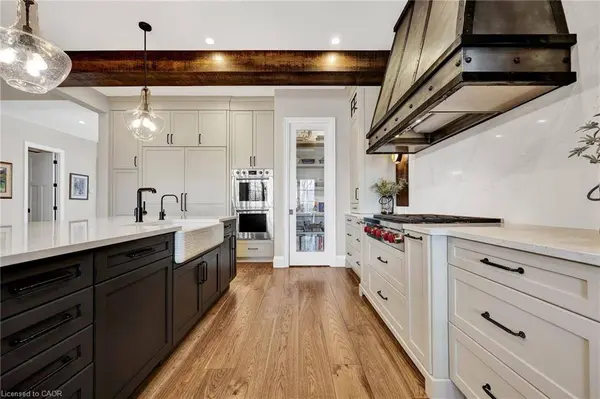 44 Pioneer Ridge Drive, Kitchener, ON N2P 0G6