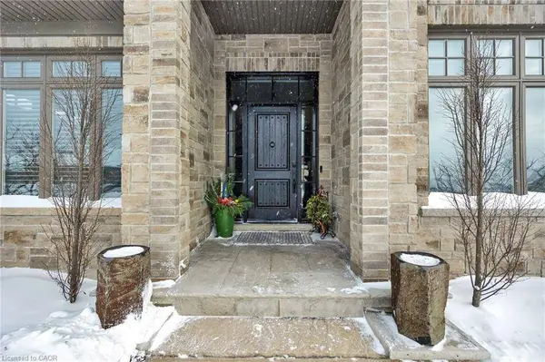 44 Pioneer Ridge Drive, Kitchener, ON N2P 0G6
