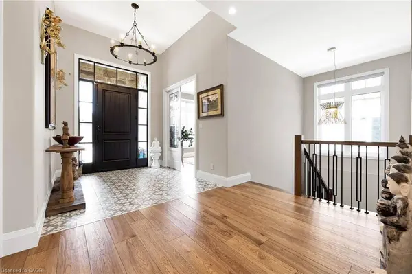 44 Pioneer Ridge Drive, Kitchener, ON N2P 0G6