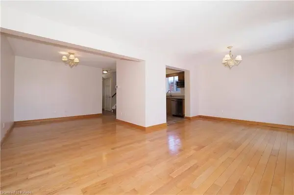 258 Inverhuron CRES #Unit A, Waterloo, ON N2V 2H5