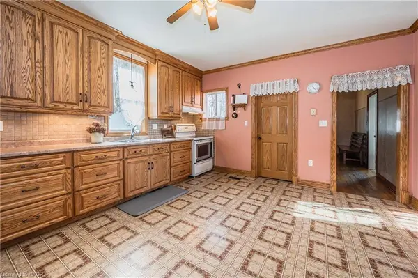 3027 Patrick ST, Fordwich, ON N0G 1V0