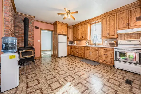 3027 Patrick ST, Fordwich, ON N0G 1V0
