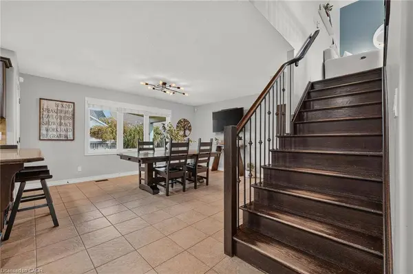 38 Roberta ST, Elmira, ON N3B 3N7