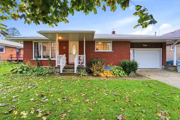 7 Edward ST, Perth East, ON N0K 1M0