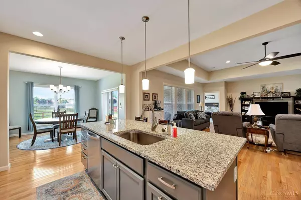 1942 Cathedral Ln, Hamilton, OH 45013