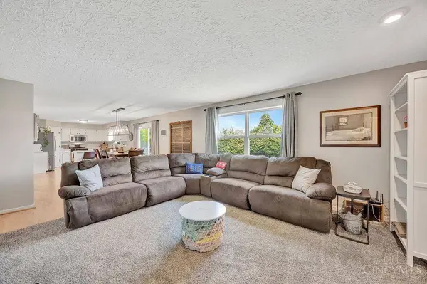 936 Legacy Ct, Trenton, OH 45067