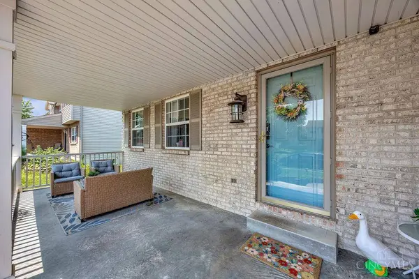 936 Legacy Ct, Trenton, OH 45067