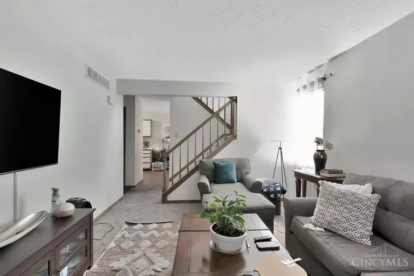 7956 Bobtail Ct, West Chester, OH 45069