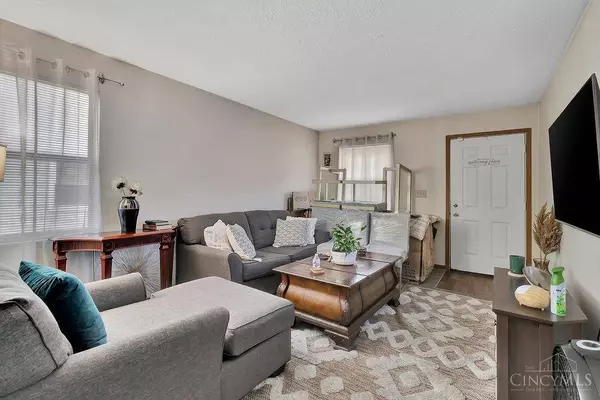 7956 Bobtail Ct, West Chester, OH 45069