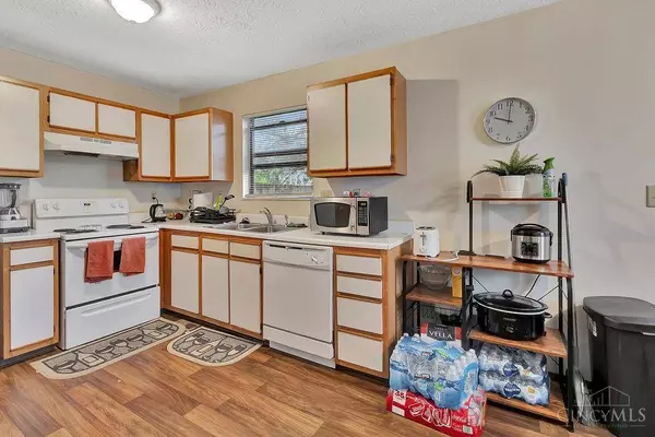 7956 Bobtail Ct, West Chester, OH 45069