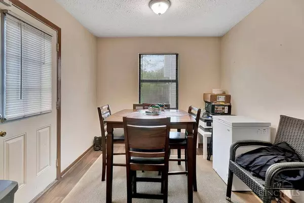 7956 Bobtail Ct, West Chester, OH 45069