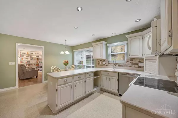 7761 Jonathan Ct, West Chester, OH 45069