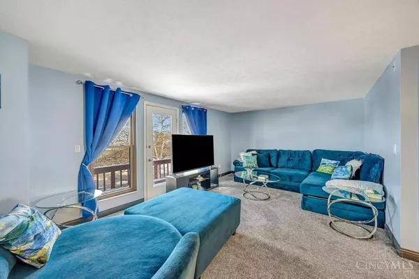 104 Fox Hollow Ct, Fairfield, OH 45014