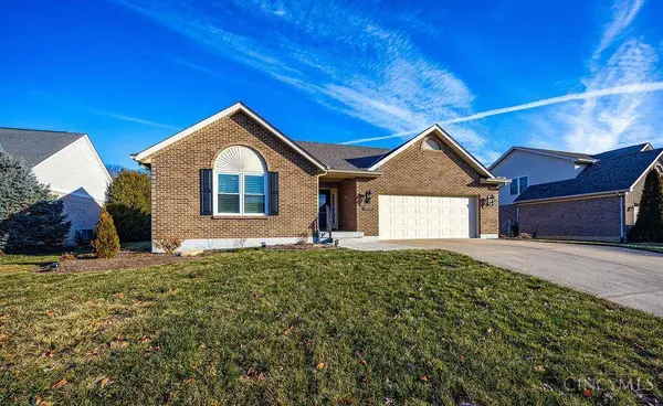 4272 N Shore Dr, West Chester, OH 45069