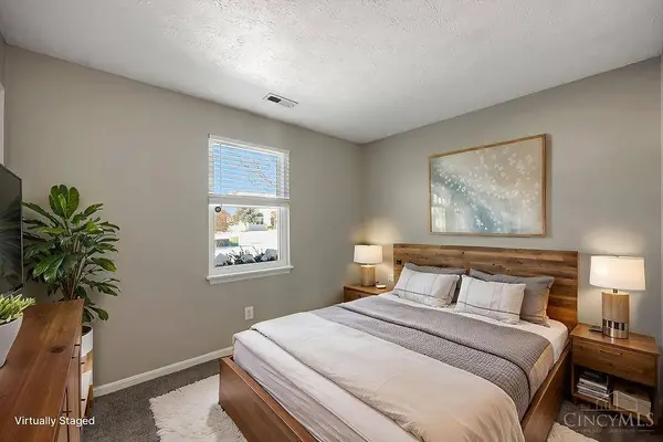 6352 Lakota Meadows Dr, Liberty Twp, OH 45044